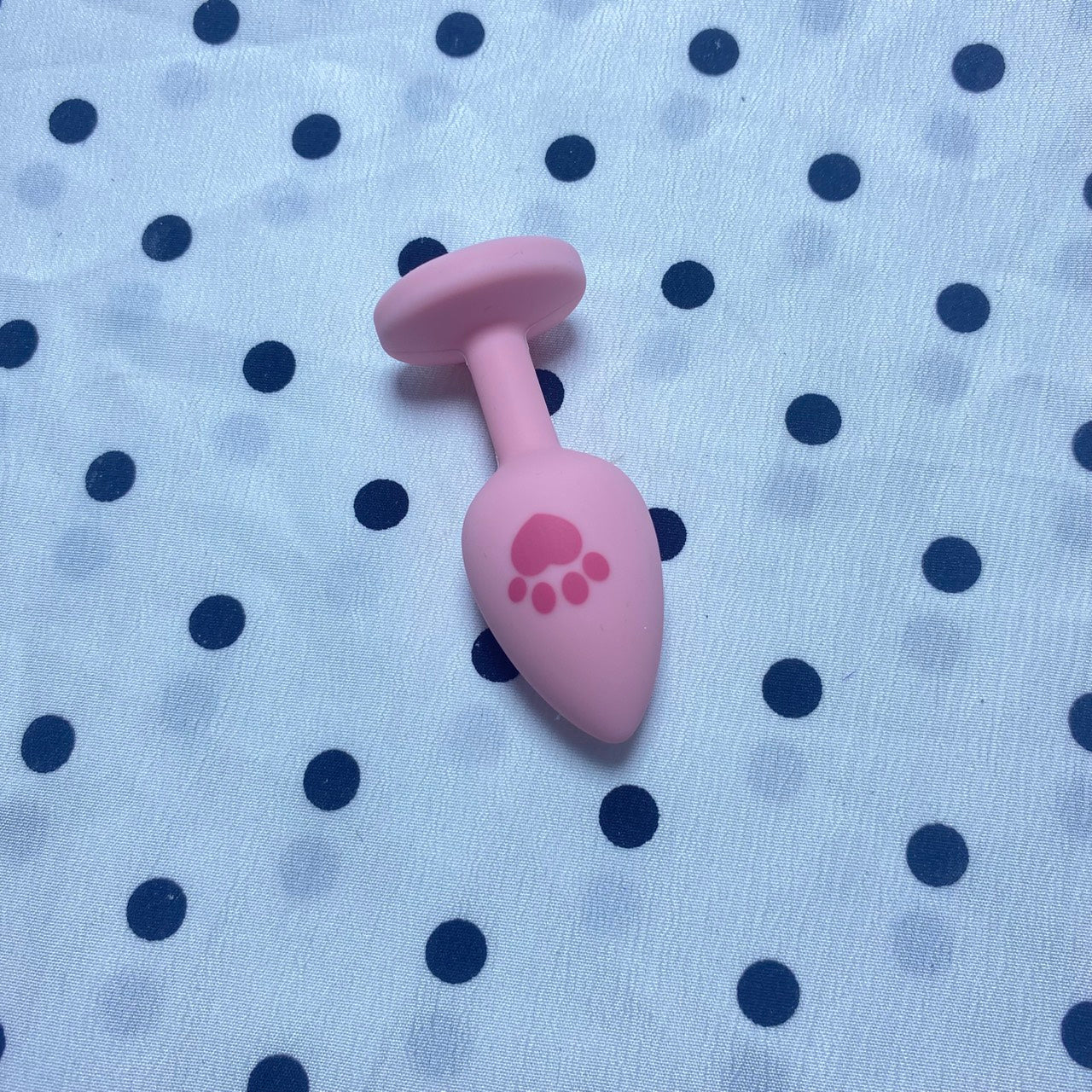 ปลั๊กทวารหนักสำหรับผู้ใหญ่ ปลั๊กหางซิลิโคนลายอุ้งเท้าแมวสีชมพูพร้อมเพชร Pink Cat Paw Silicone Tail Plug with Diamond